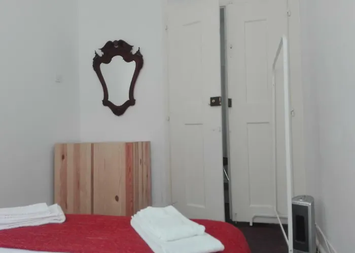 Boho Guesthouse Rooms & Apartments Лиссабон