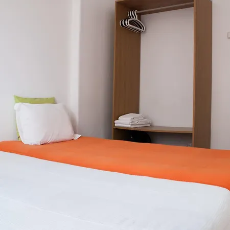 Boho Guesthouse Rooms & Apartments * Лиссабон